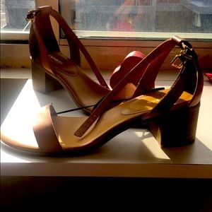 Block heel sandals
